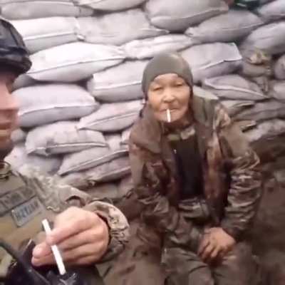 Ukrainian soldiers captured a Russian soldier (looks like a Buryat). Kreminna forest, Luhansk region. 