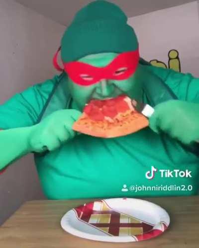 Now this is is a pizza turtle