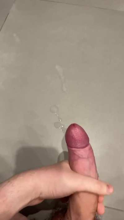 Who thinks they can make me cum?