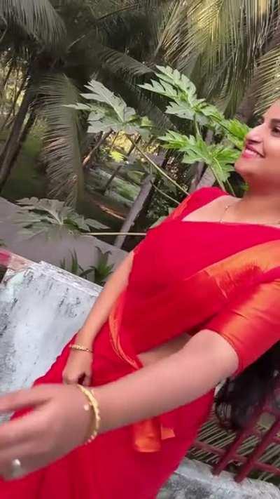 Rupa Muggala Saree Navel 🍩🍩