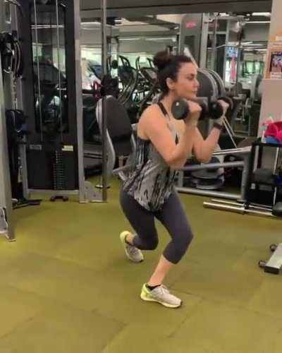 Zinta mommy working out in a gym to make her ass more fuckable and to make her boobs more suckworthy 💦💦🤤🤤💦💦🤤🤤🤤🤤💦