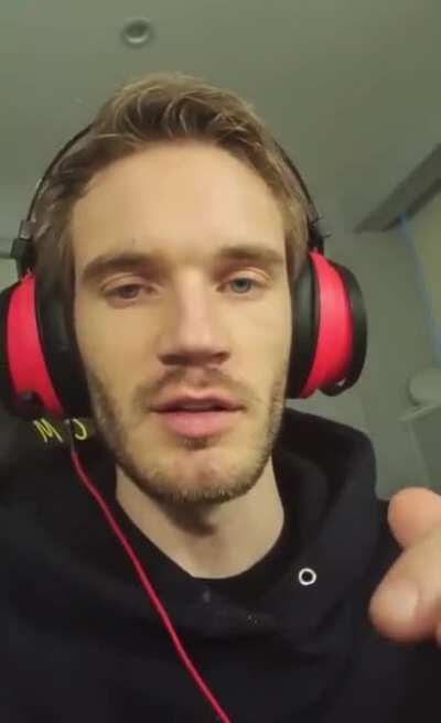 OMG PEWDIEPIE FACE REVEAL MAY COM UP GUYS HIT SUBSCRIBE BUTTON OMG GUYS