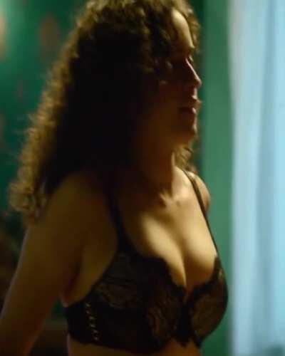 Sanya Malhotra Sex - ðŸ”¥ Sanya Malhotra Cleavage Show \