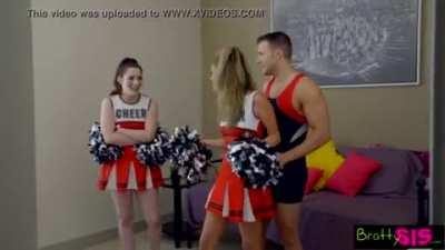 Cheerleader Athena Faris