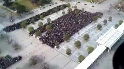 Crowd control at comicbook convention in Japan