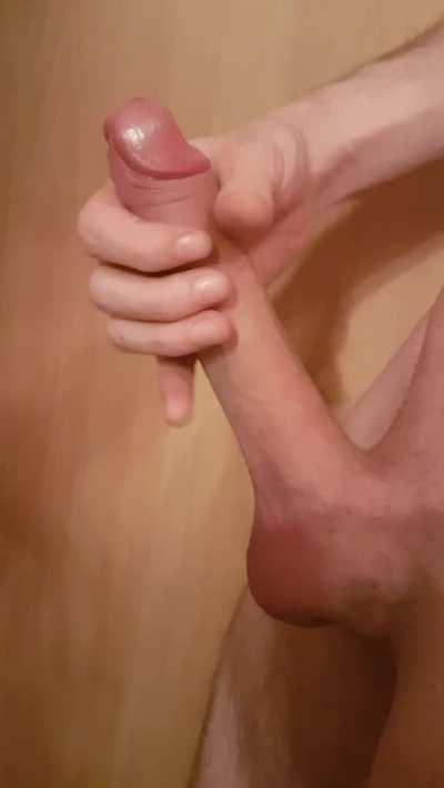 Who would like to replace my hand?