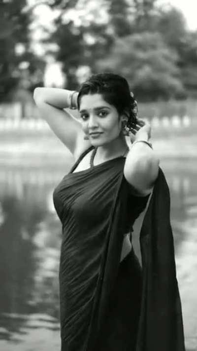 Ritika Singh appealing in saree