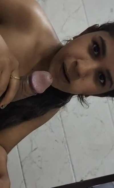 🔥🥰Cute gf giving blowjob for the first time to her boyfriend [must watch] [link in comment]💦🔞