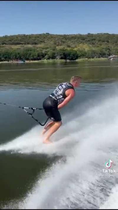 Insane barefoot water skiing