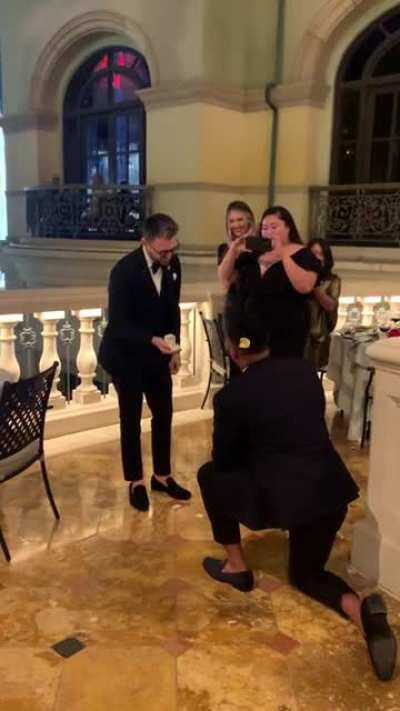 Our buddy knew it all along, he planned to propose simultaneously when his SO does, WOOHOO! CONGRATULATIONS! u/Rework3353