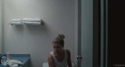 Emily VanCamp in Movie Pays