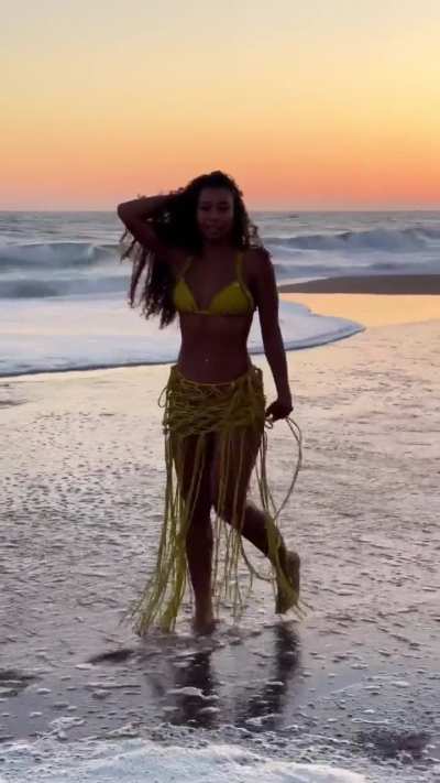 Mataya Sweeting relaxing on the beach