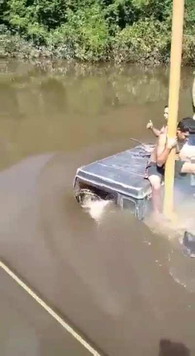 My truck people need me