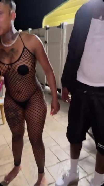 This is how mizztwerksum shows up to your party