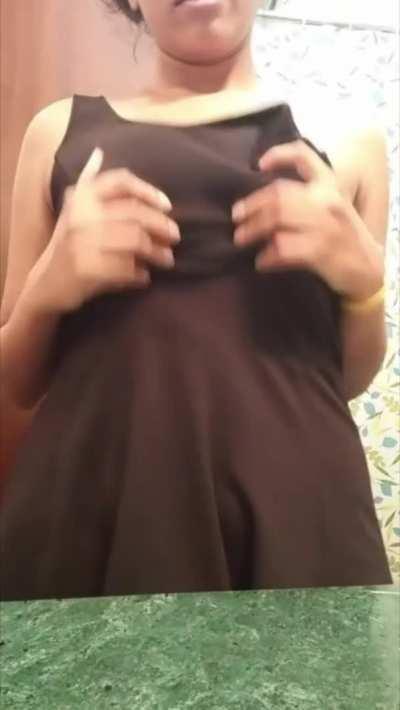 Cute Busty South Delhi Babe In horny mood Teasing/Giving Her BF Some Material During The Lockdown ( Never Seen Before ) !! { LINK IN COMMENTS }