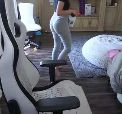 That Ass on Pokimane...