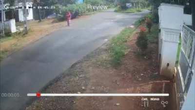 India: Woman and Child Hit By Scooterist