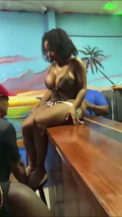 Shaniki Hernandez live (multiple nip slips)