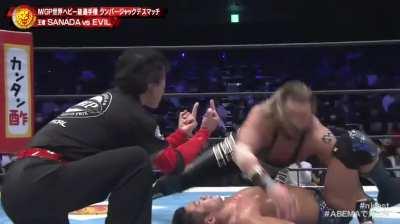 [NJPW Destruction in Ryogoku] Red Shoes shares what is a very common feeling near the end of the main event