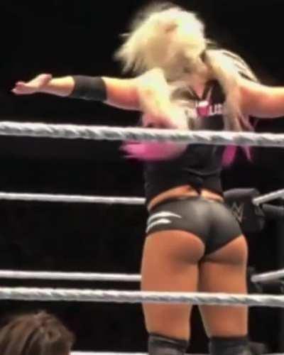 Goddess Alexa Bliss was apparently everyone’s favorite version 😈🍑