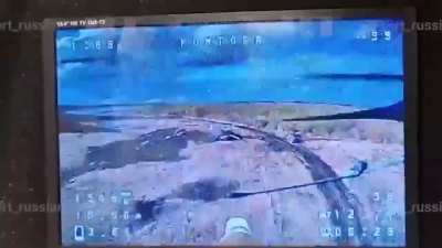 Three Russian FPV drones destroy an abandoned Ukrainian T-64BV in the Kupyansk area - October 2024