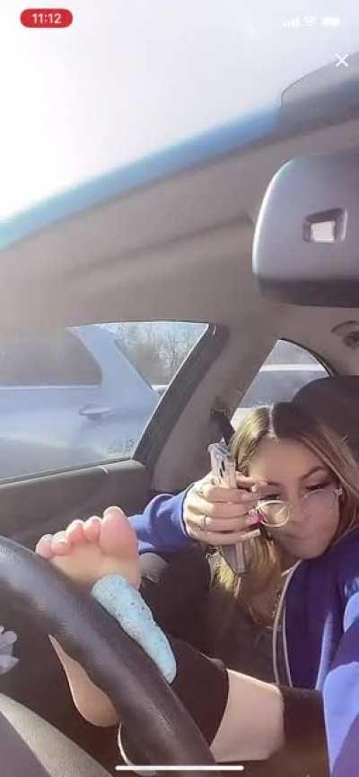 Baddie takes off her socks in the car and rests them on the steering wheel 😍 @ in the video