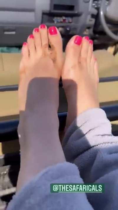 Shashi Naidoo dirty feet