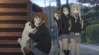 When Yui spots a dog [K-On!]