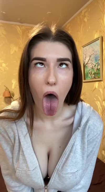 ahegao from the big-breasted babe