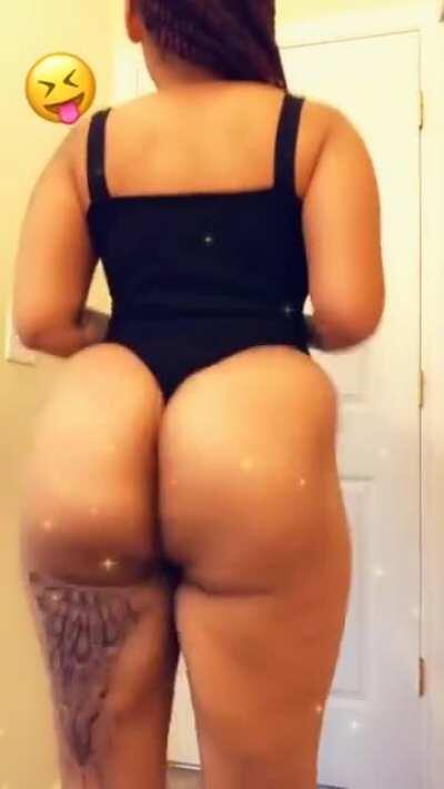 Shakia thick ass 😍😍