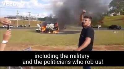 Bolsonaro suporter burns down his own car after Bolsonaro lost the elections last sunday