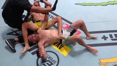 [SPOILER] Close submission during the Co-Main Event