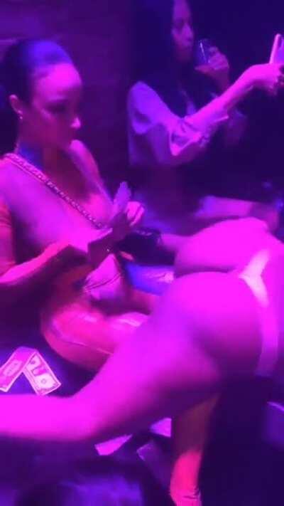 Draya Making it Rain