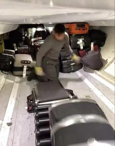 How luggage is stored in an airplane