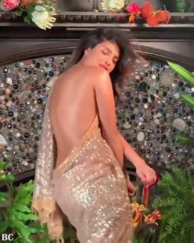 Priyanka Chopra needs some ass pounding