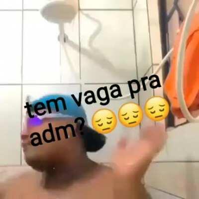 Tem vaga pra adm? 😔😔