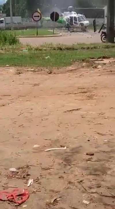 WCGW if you park your helicopter between a road crossing.