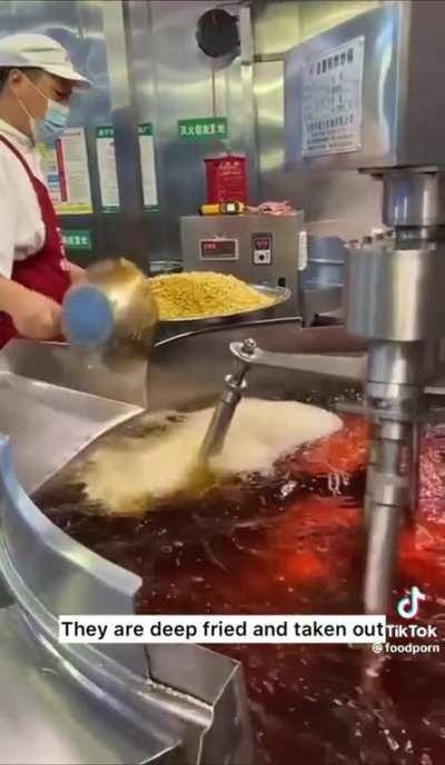 How the famous spicy Chongqing hotpot broth is made, Lishuji, China. 