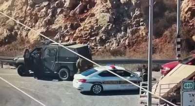 Palestinian driver try’s to drive over a Israeli cop(West Bank,19/10/24)