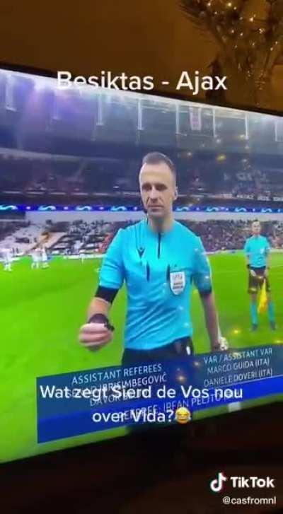 Dutch commentator Sierd de Vos says: &quot;Normally Vida can't play around this time, because he is too ugly and the children are watching now as well&quot;