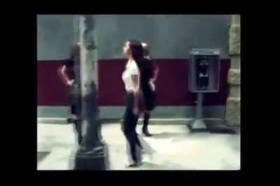 Jennifer Love Hewitt - Levi's Commercial