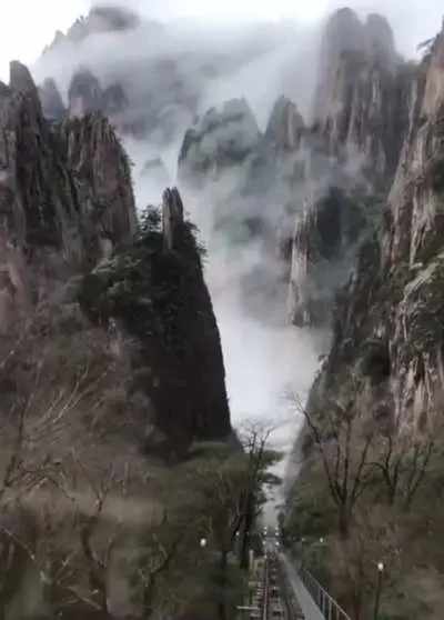 The sweeping Yellow Mountains of China