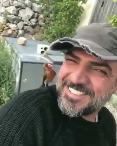 Just a bloke with his birb ..