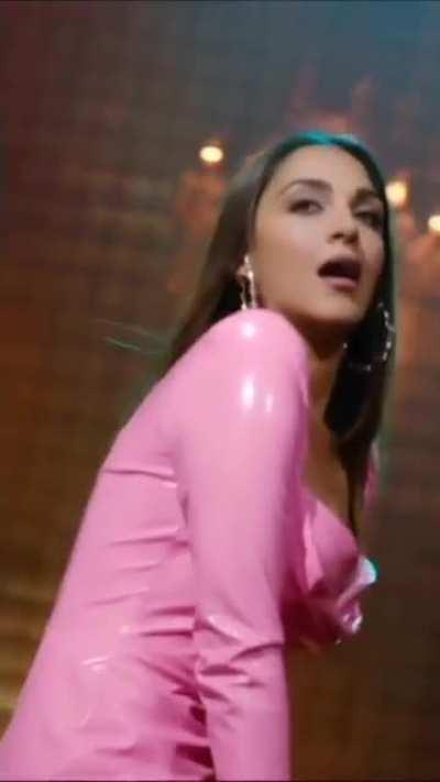 Kiara Advani's boobs are so sexyð¤¤