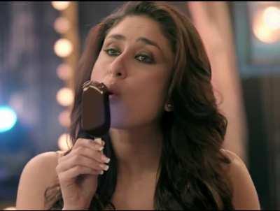 Kareena Kapoor Enjoying Chocolate-2