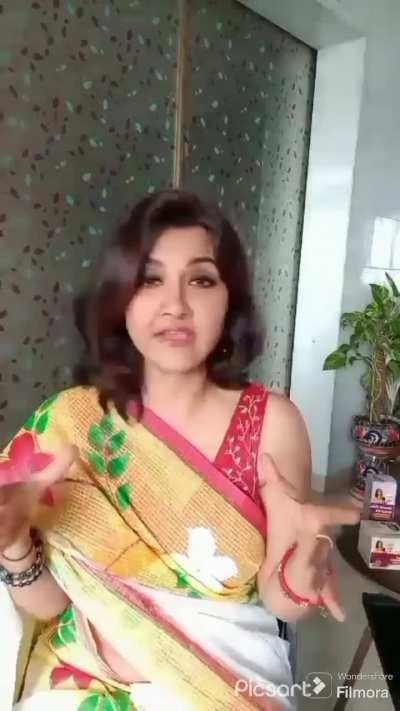 Rachana Banerjee navel and cleavage slow motion 2