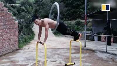 Chinese fitness guru takes Hula hooping to next level