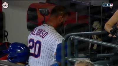 Pete Alonso takes out some frustration on his helmet. : r/baseball