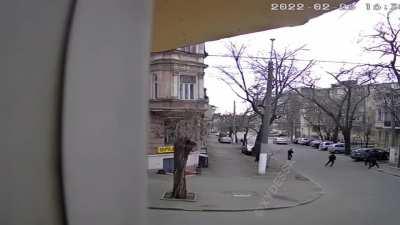 Odessa shootout(CCTV) - who are the people in black?