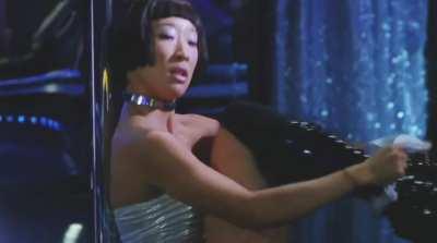 Sandra Oh Topless Pole Dancing